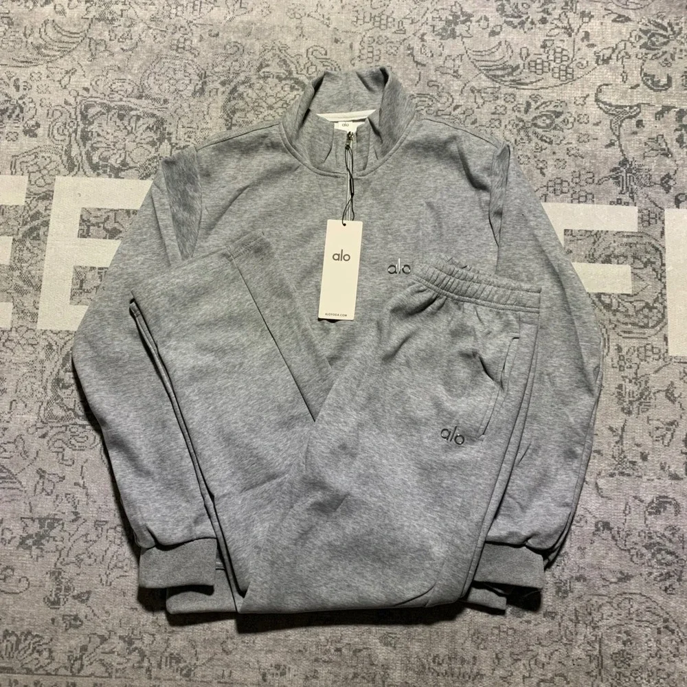 Alo Yoga Accolade Sweatshirt Sweatpants Set Unisex Grey NWT